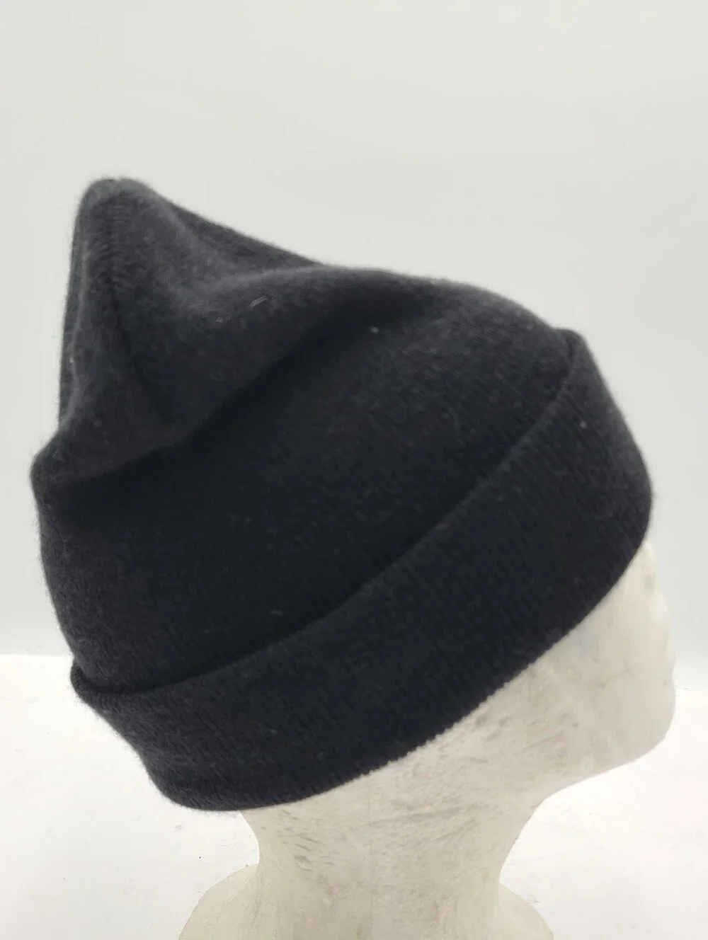 B55 Carhartt Adult One Size Black Knit Cuffed Beanie Winter Hat.